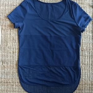 Lorna Jane S/SLV Mesh Top in Marine (Navy)